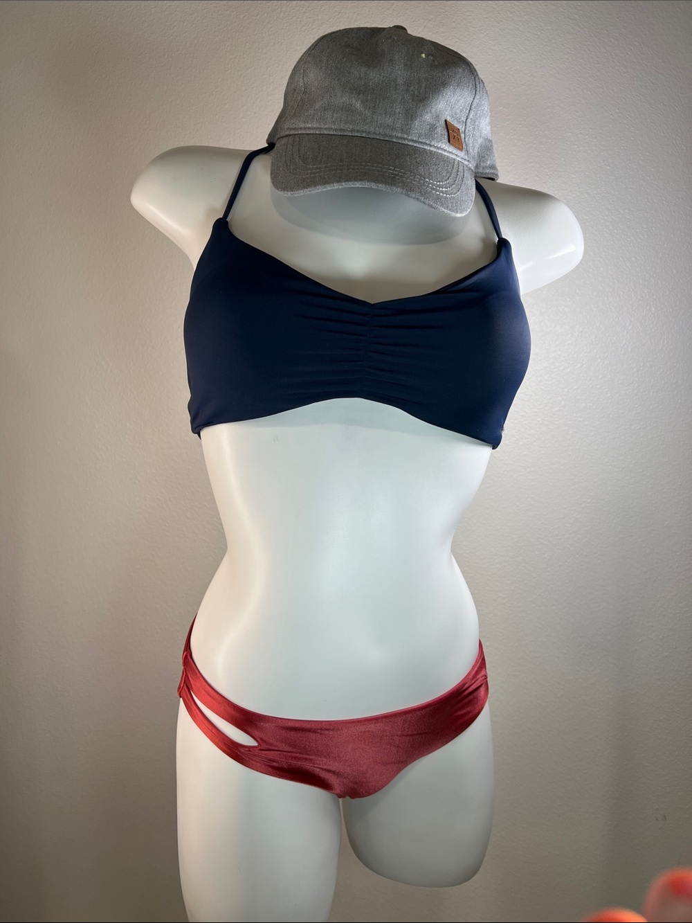 Roxy Navy Top and Red Bottom Bikini Set Size SMALL with Grey Ball-cap Hat